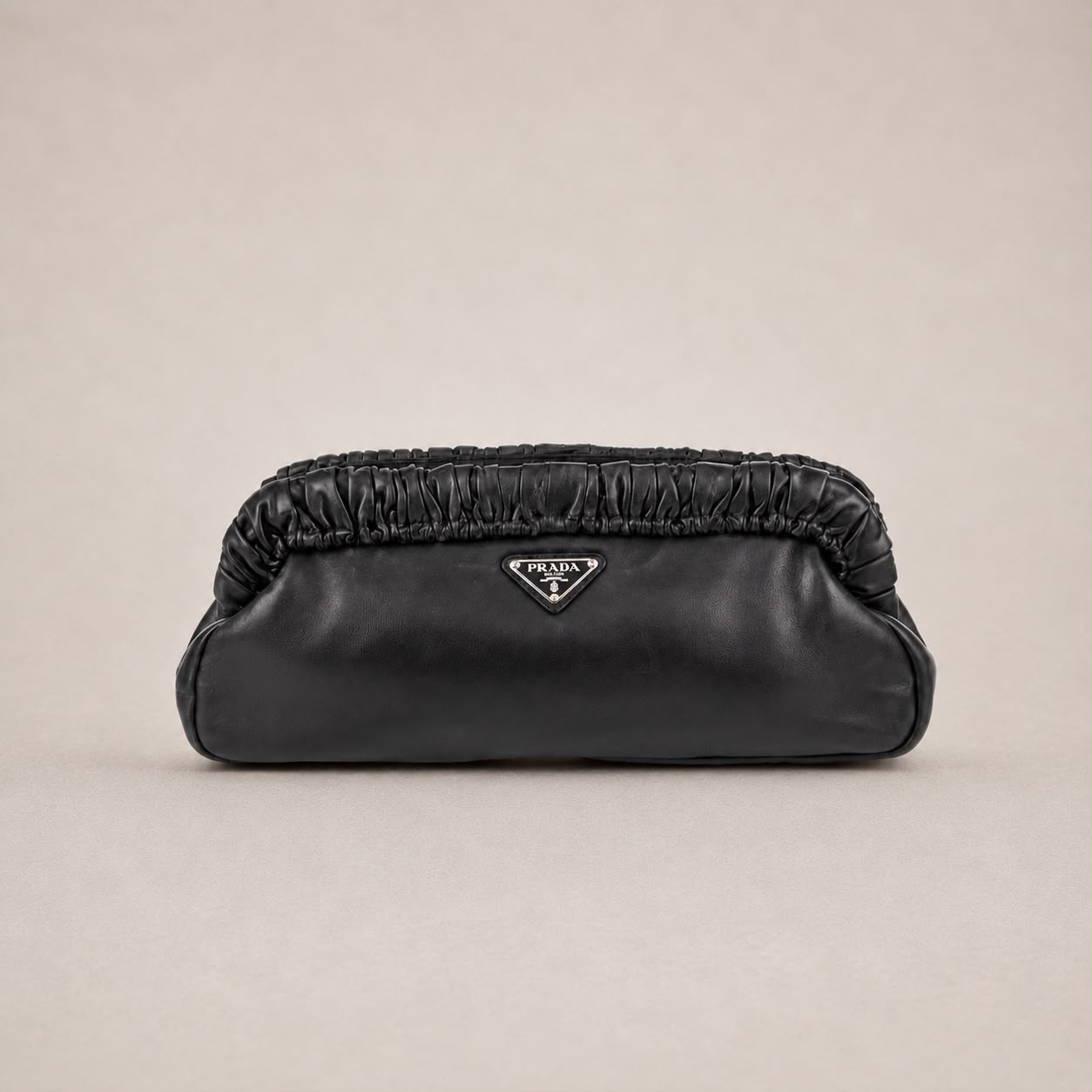 PRADA/Nappa Gaufre Frame Clutch: imagen 1