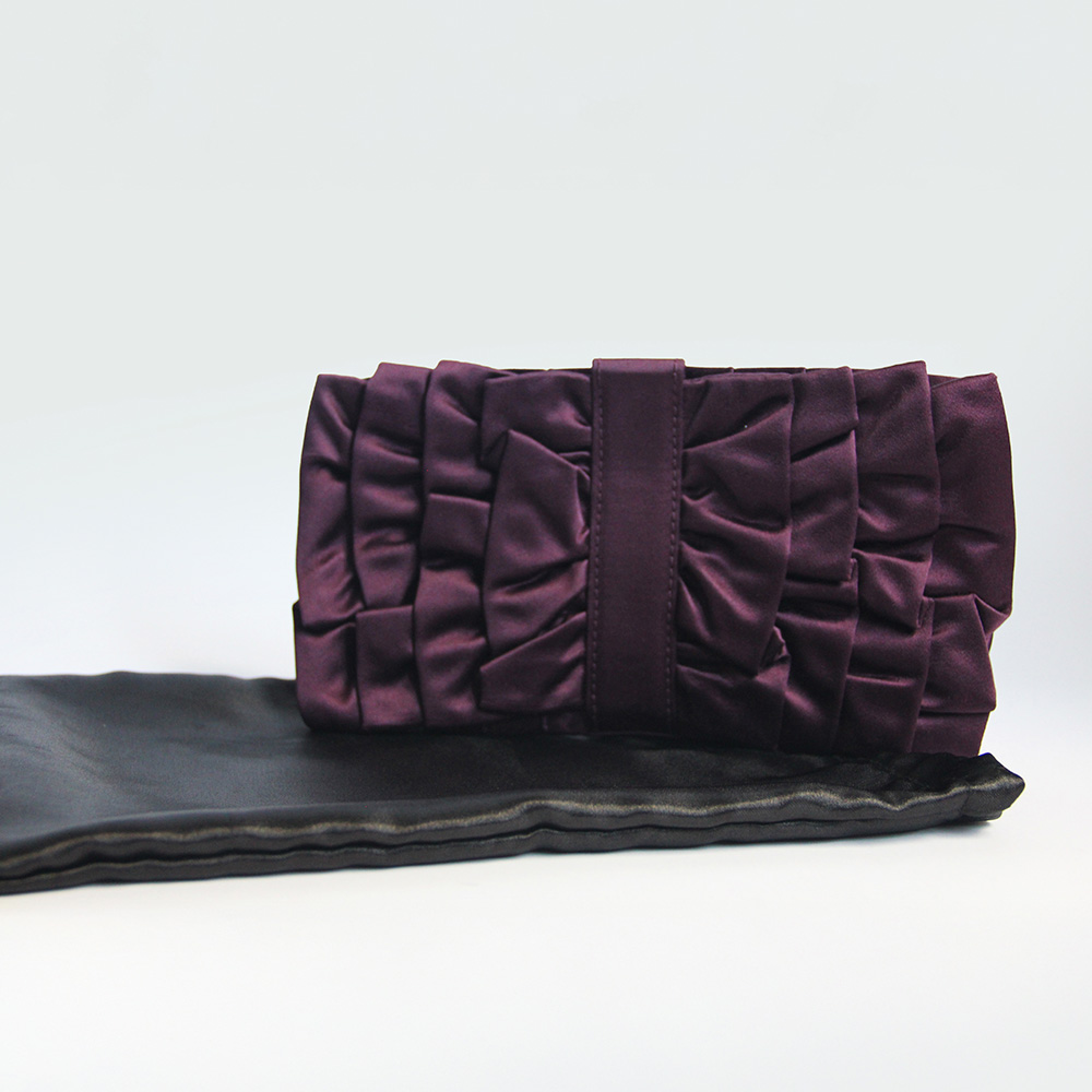 VALENTINO/Satin Ruffle Bow Clutch: imagen 8