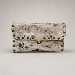 FOLIA/Clutch