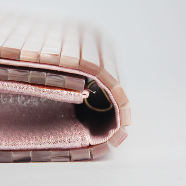 PEARLESCENT/box clutch