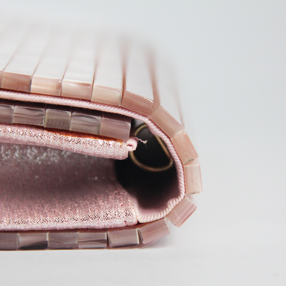 PEARLESCENT/box clutch: imagen 6